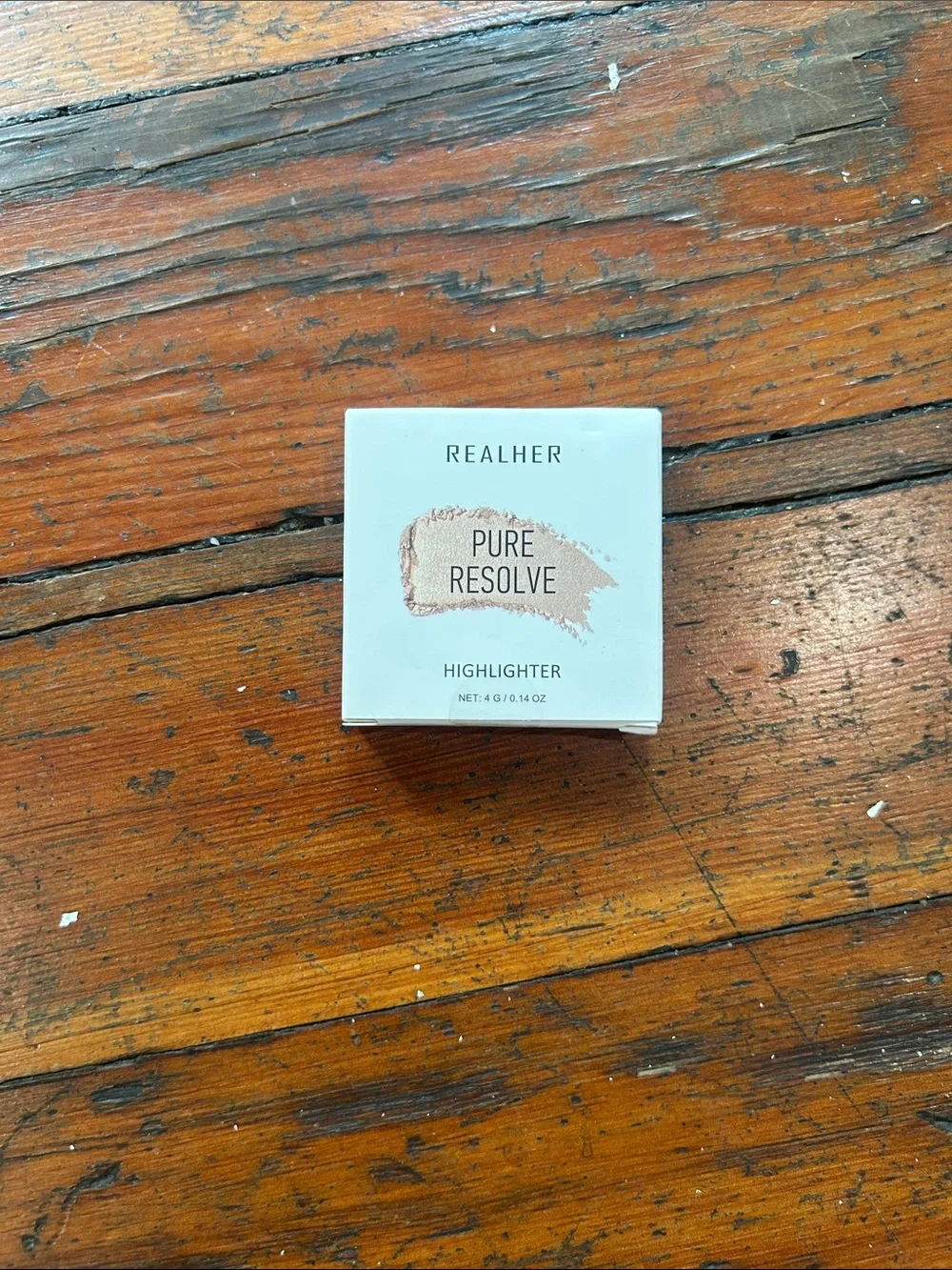 RealHer Shimmering Highlighter - Champagne Gold